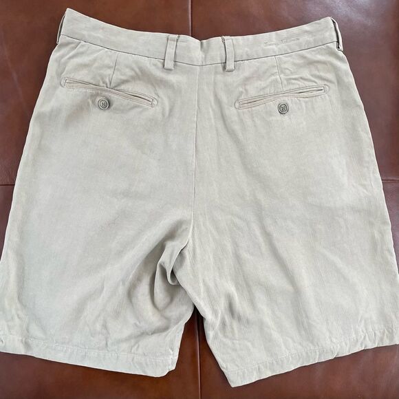 Tommy Bahama Silk Blend Khaki Front Pleat Shorts 34 9” Inseam - Picture 4 of 8